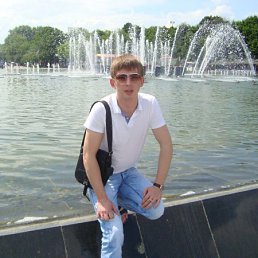 Кени, Санкт-Петербург